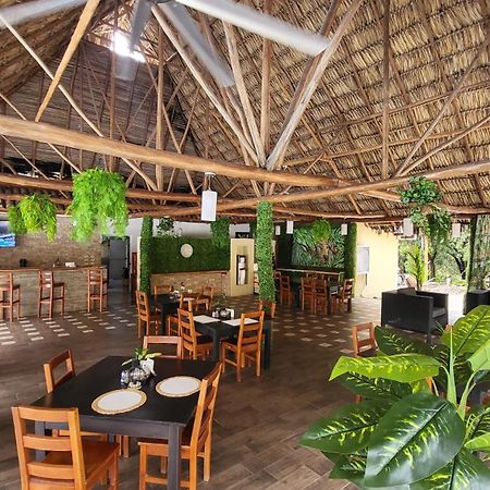 Seis Playas Hotel Tamarindo Eksteriør bilde