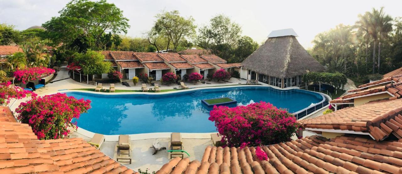 Seis Playas Hotel Tamarindo Eksteriør bilde